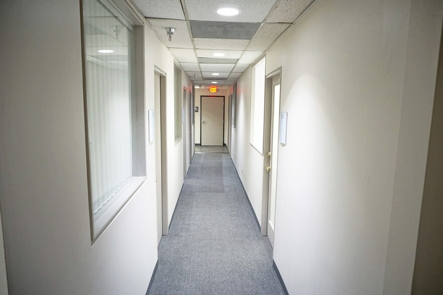 More Photos Of 639 S Glenwood Pl, Burbank Office For Lease