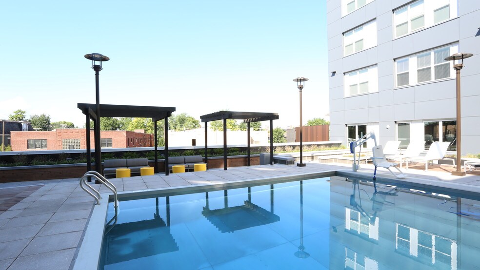 More Photos Of 1400 N High St, Columbus Apartments For Lease