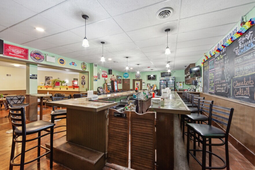 More Photos Of 211-17 Main St, Royersford Bar For Sale