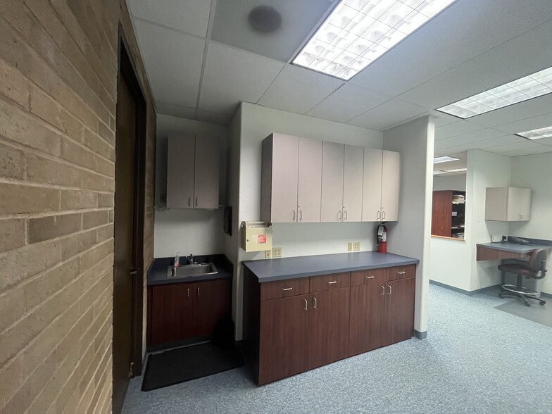 More Photos Of 202 SE Dorion Ave, Pendleton Healthcare For Lease