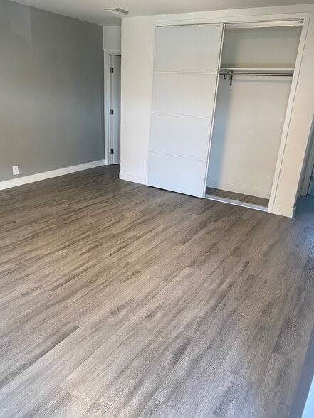 More Photos Of 405 W Broadway, Glendale Apartments For Sale