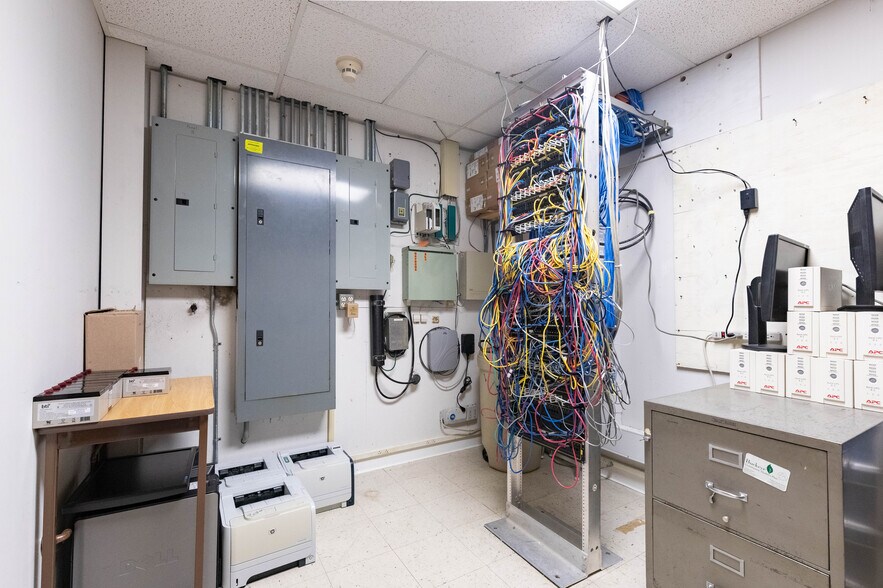 More Photos Of 4132 Elida Rd, Lima Medical For Sale