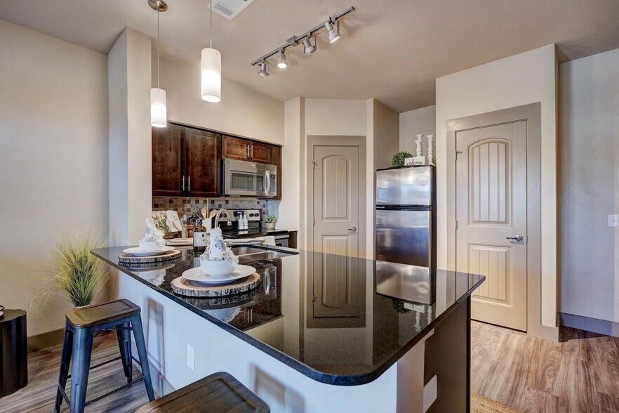 More Photos Of 1325 N Walker Ave, Oklahoma City Apartments For Lease