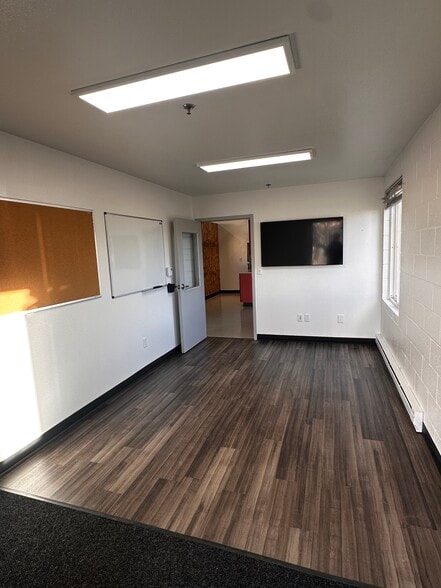 More Photos Of 1225 Blue Spruce Dr, Fort Collins Warehouse For Lease