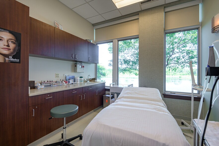 More Photos Of 28381 Davis Pky, Warrenville Office For Lease