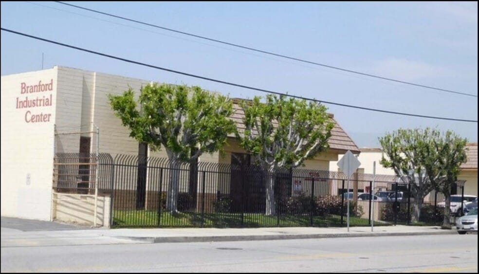 More Photos Of 12455 Branford St, Pacoima Warehouse For Lease