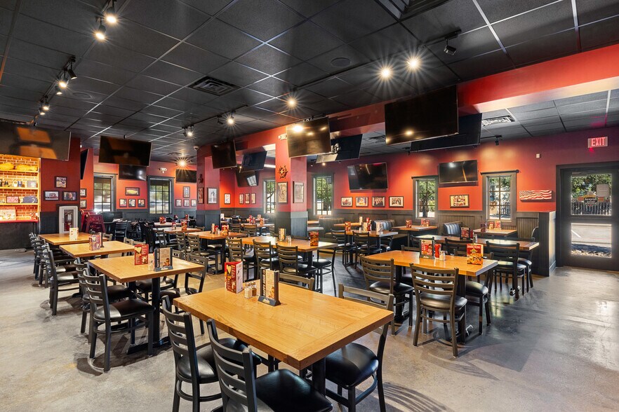 More Photos Of 620 Harvey Rd, College Station Restaurant For Sale