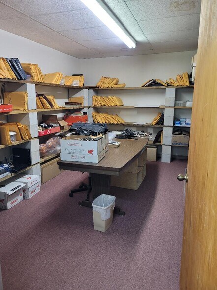 More Photos Of 107 Broadway St, Fort Meade Office For Sale
