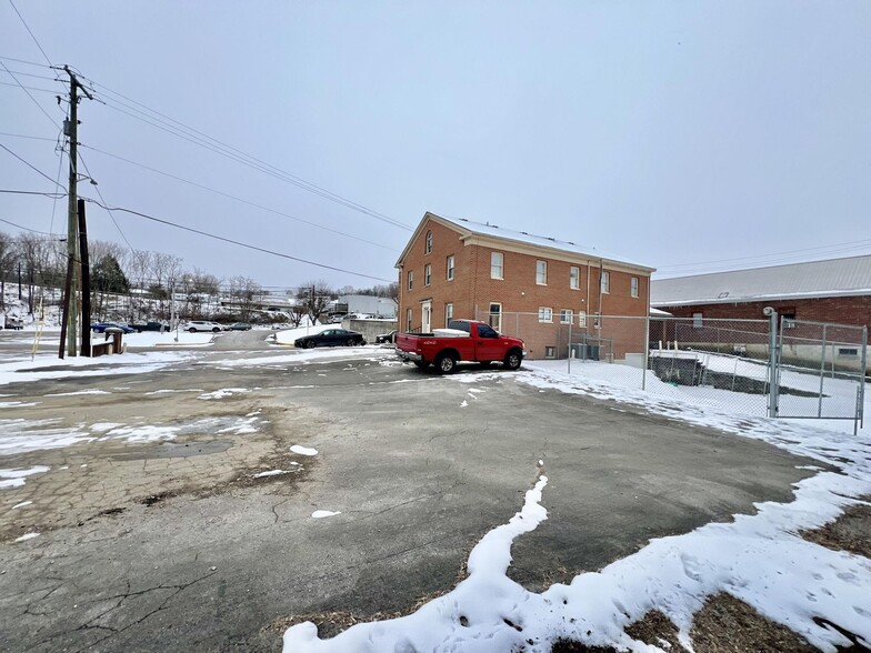 More Photos Of 240 E Main St, Mount Vernon Apartments For Sale