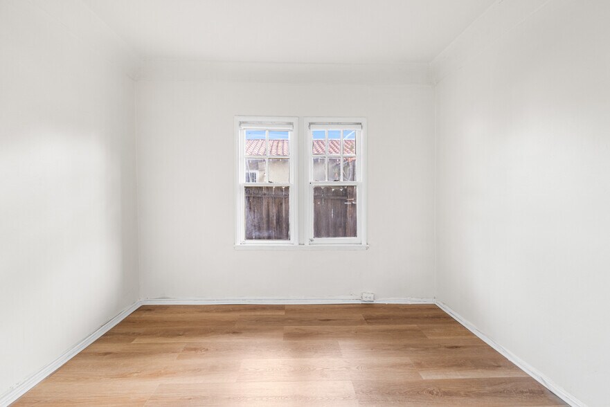 More Photos Of 1836 Lansdowne Ave, Los Angeles Multifamily For Sale