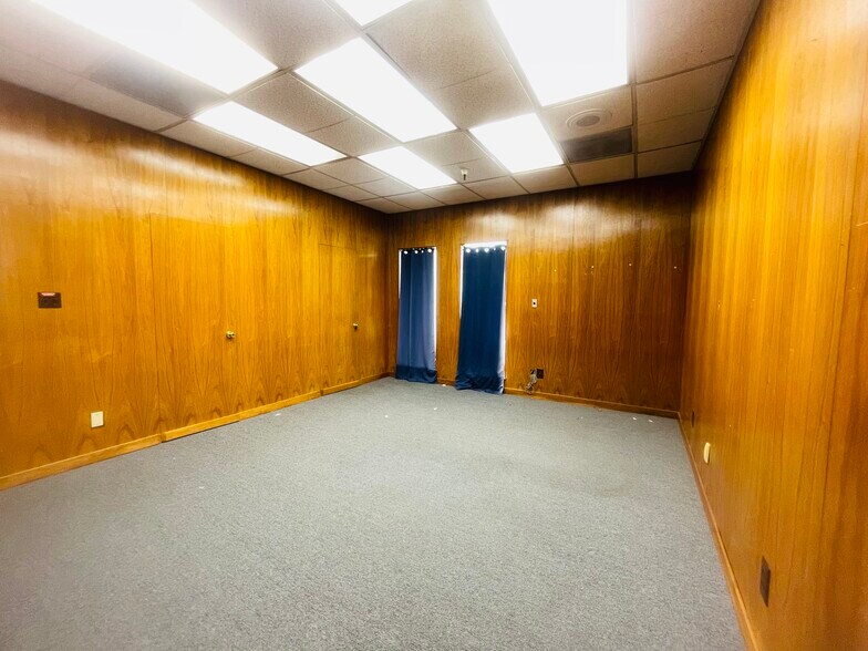 More Photos Of 2607 N Wigwam Dr, Stockton Office For Lease