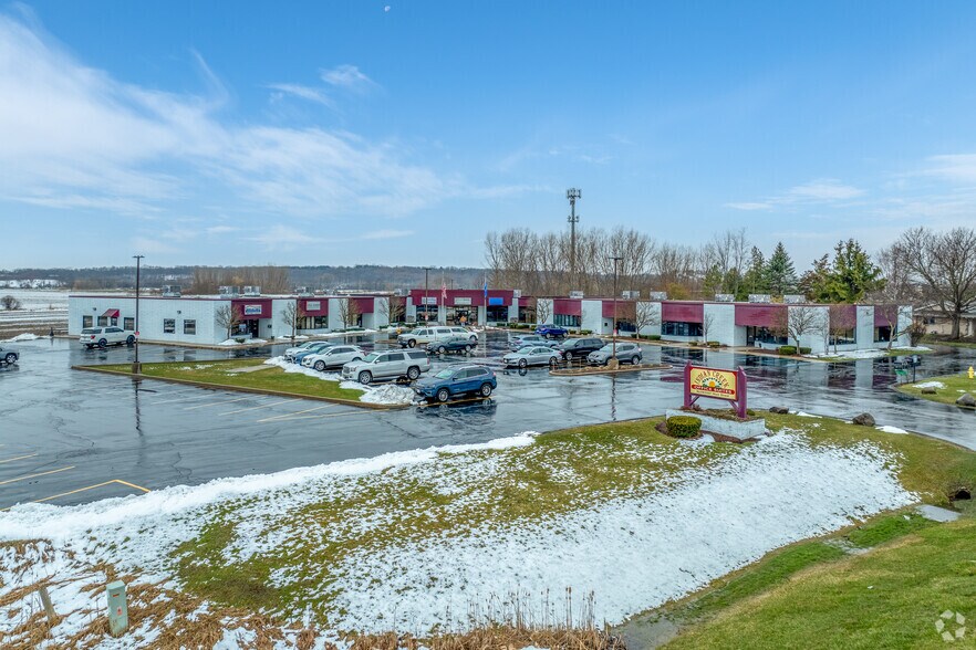 Primary Photo Of N64 W24801 Main St, Sussex Medical For Sale