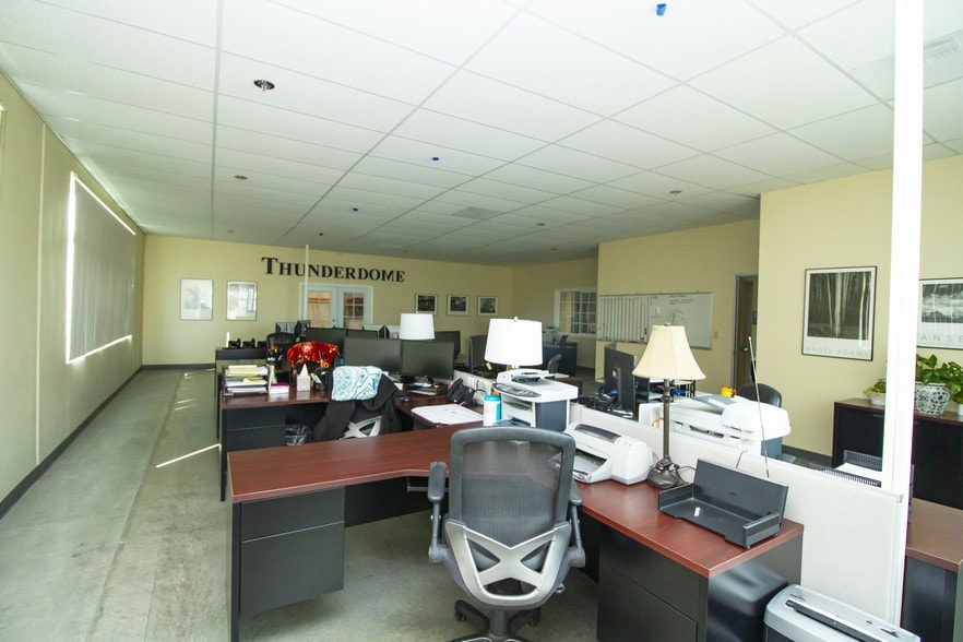 More Photos Of 1349 Rocky Point Dr, Oceanside Warehouse For Lease