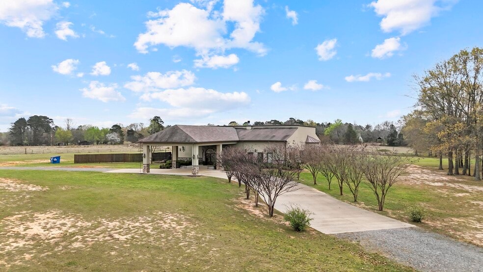 More Photos Of 14284 State Highway 322 N, Kilgore Lodge Meeting Hall For Sale