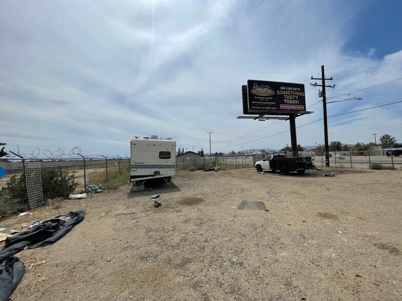 More Photos Of 45424 N Sierra Hwy, Lancaster Manufacturing For Sale