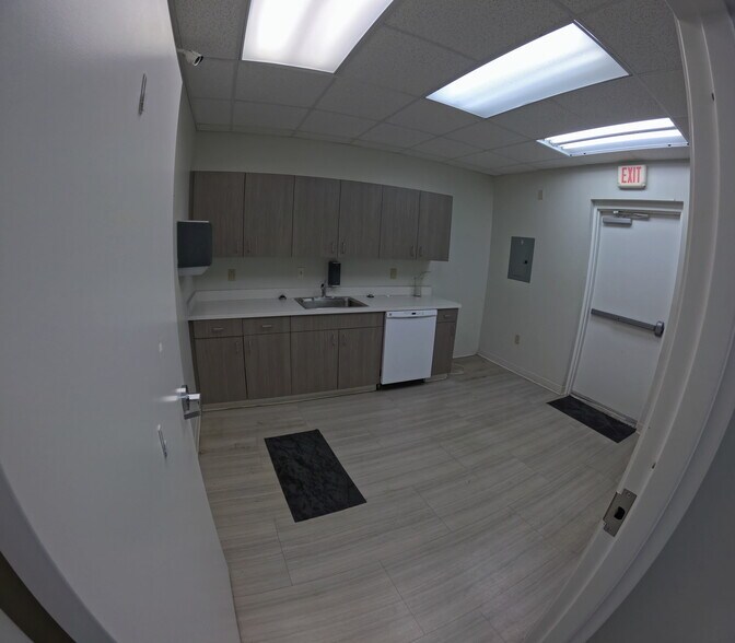 More Photos Of 11870 Cranston Dr, Arlington Office For Lease