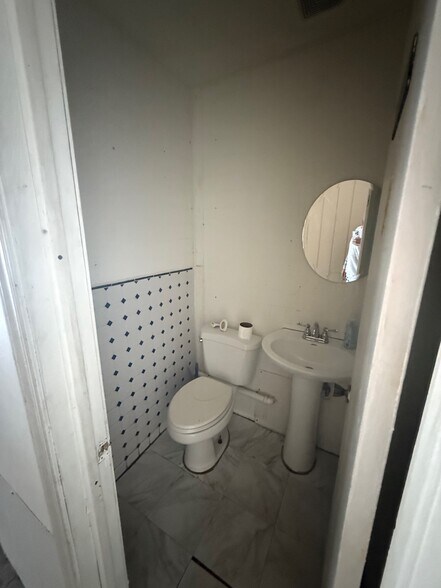 More Photos Of 502-512 S Sheridan Rd, Tulsa Unknown For Lease