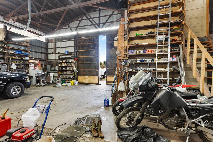 More Photos Of 2401 Old Highway 99 S Rd, Mount Vernon Auto Repair For Sale