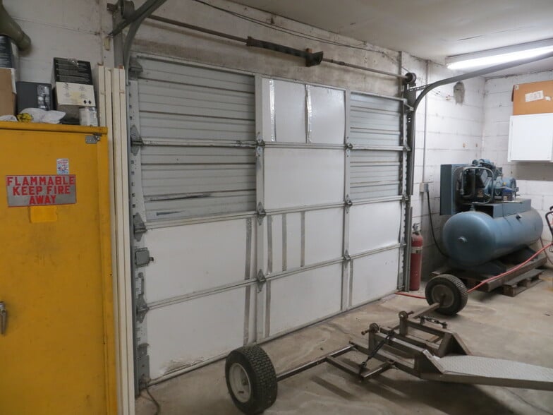 More Photos Of 3668 Calhoun Memorial Hwy, Greenville Warehouse For Sale