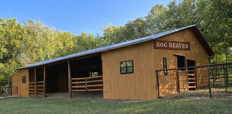 More Photos Of 18649 & 18645 Saddle Shop Ln, Springdale Lodge Meeting Hall For Sale