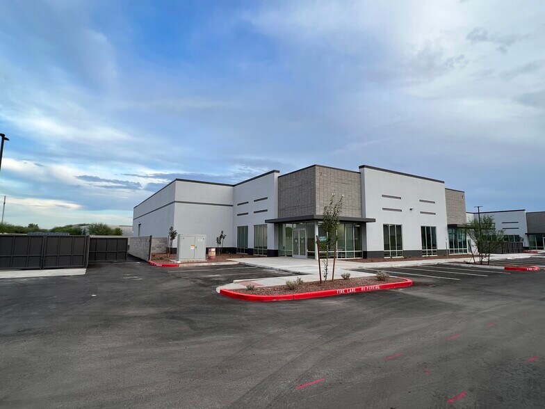 More Photos Of 8607 E Pecos Rd, Mesa Unknown For Lease