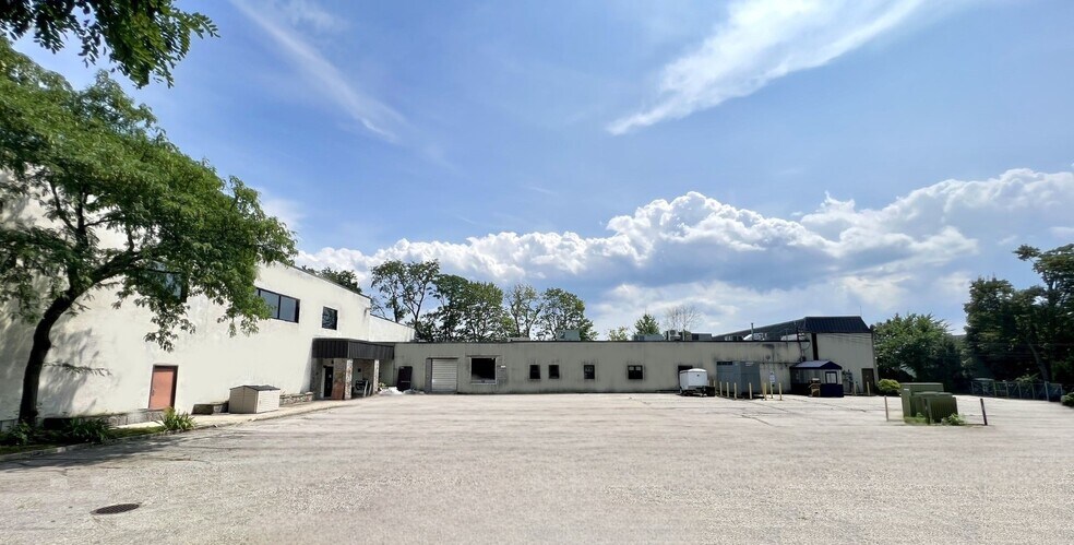 More Photos Of 1 Alexander Pl, Glen Cove Warehouse For Sale