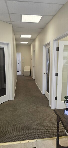 More Photos Of 1304 Oak Ave, Saint Helena Office For Lease