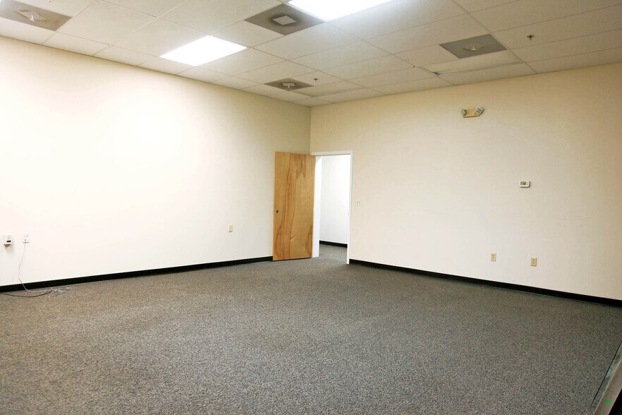 More Photos Of 29 College Pl, Asheville Office For Lease