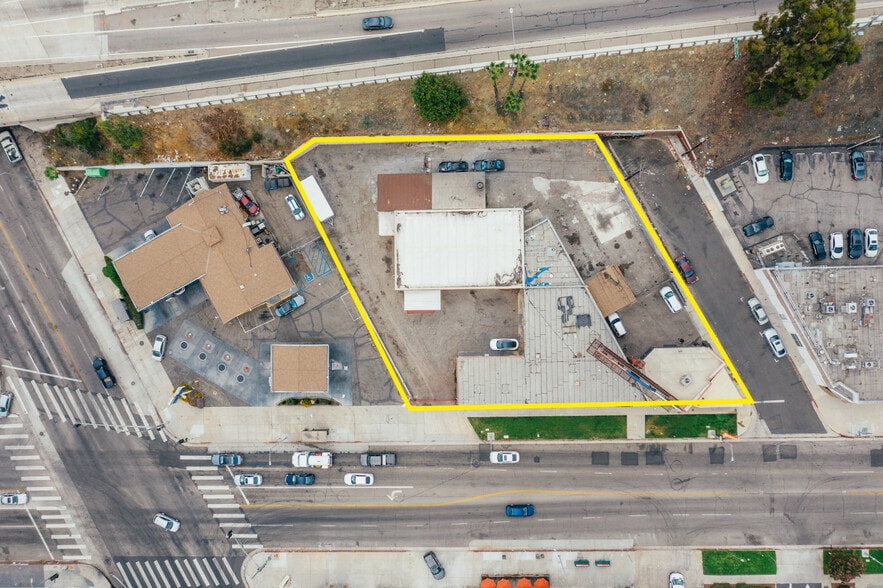 More Photos Of 10803-10811 Riverside Dr, North Hollywood Auto Repair For Lease