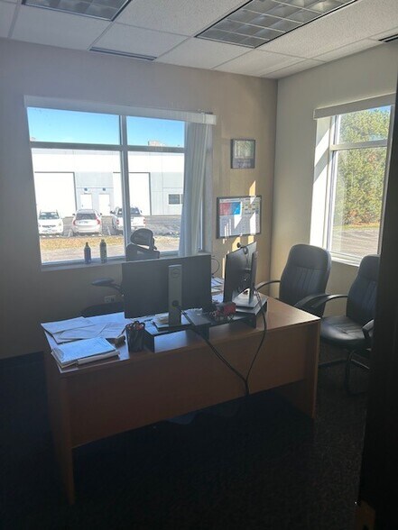 More Photos Of 1730 Wallace Ave, St Charles Warehouse For Lease