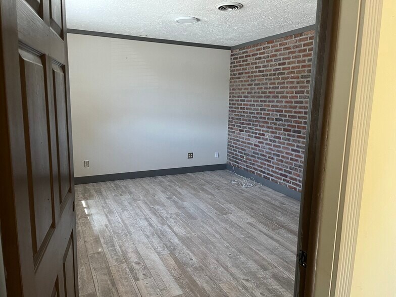 More Photos Of 1230 N Skyline Dr, Idaho Falls Warehouse For Lease