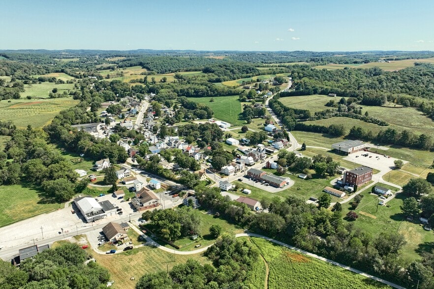 More Photos Of 1 Cherry St, Seven Valleys General Retail For Sale