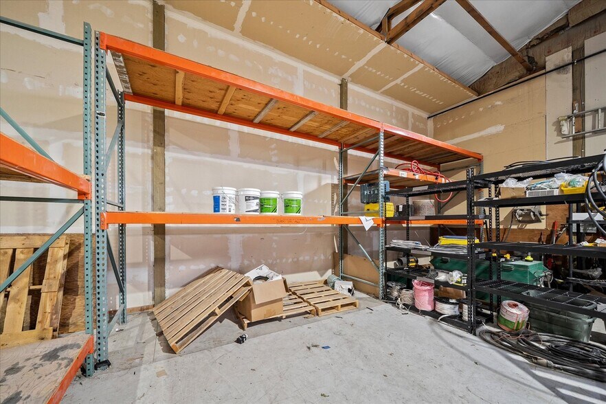 More Photos Of 17220 E Cowley Ave, Spokane Valley Warehouse For Sale