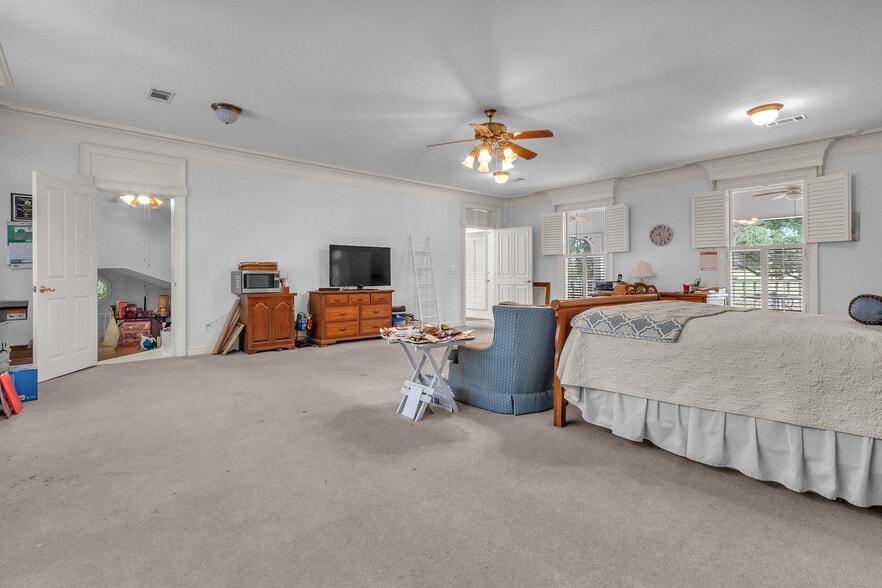 More Photos Of 414 Perry Hill Rd, Montgomery Storefront Retail Office For Sale