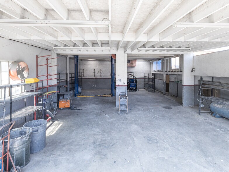 More Photos Of , El Segundo General Retail For Sale