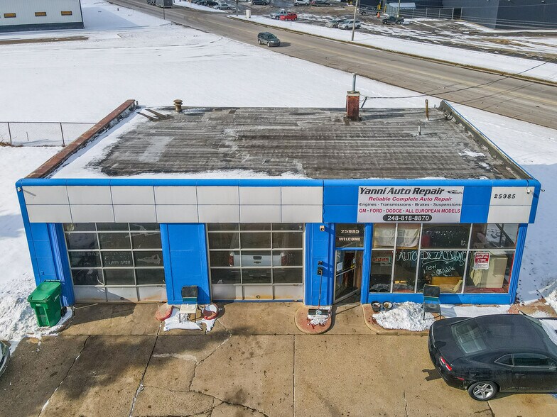 More Photos Of 25985 Groesbeck Rd, Warren Auto Repair For Sale