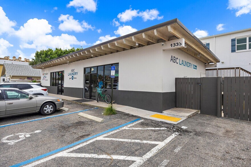 More Photos Of 1333 3rd St N, Jacksonville Beach Freestanding For Lease
