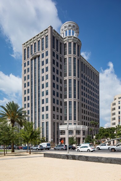 More Photos Of 450 S Orange Ave, Orlando Office For Lease