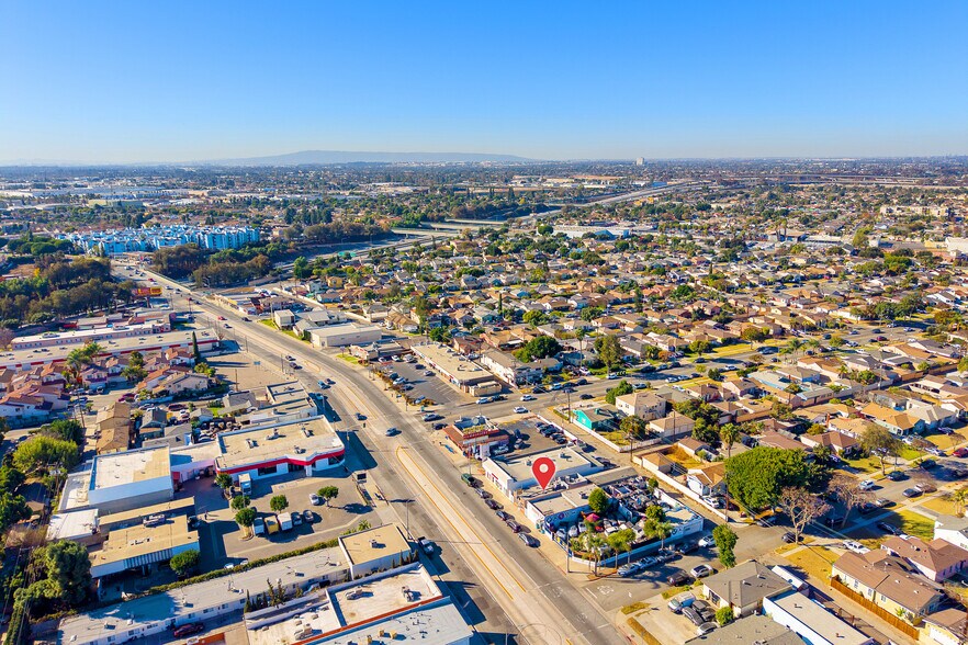 More Photos Of 13215 Paramount Blvd, South Gate Freestanding For Sale