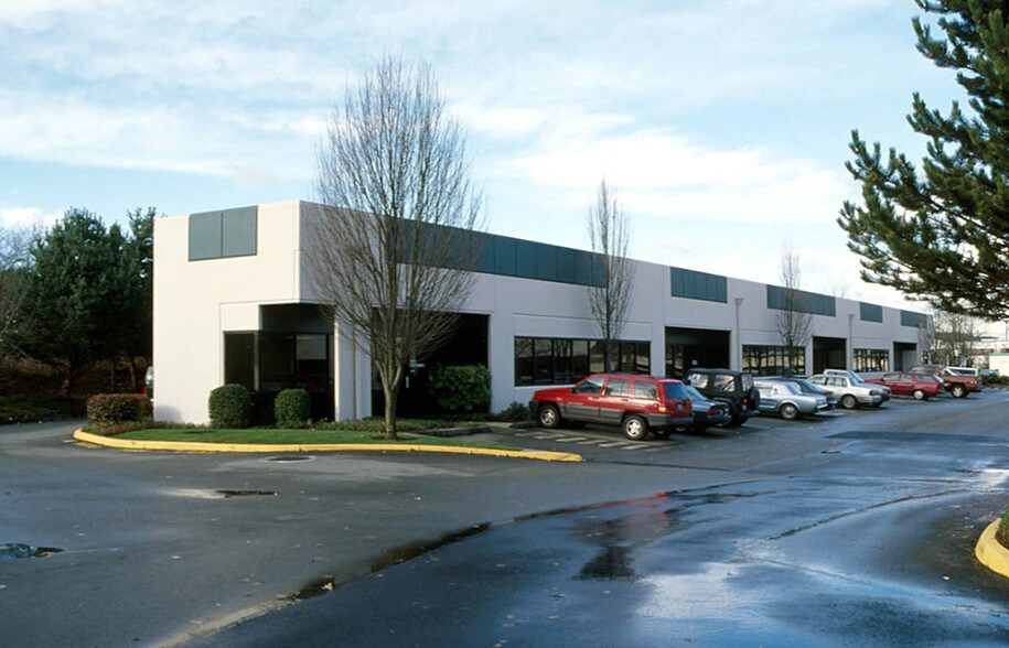 More Photos Of 14783-14799 NE 95th St, Redmond Light Manufacturing For Lease