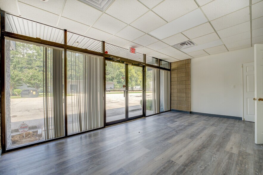 More Photos Of 5521 Collins Blvd, Austell Warehouse For Sale