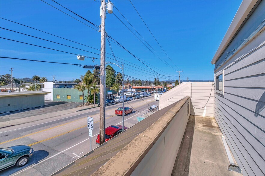 More Photos Of 716 Soquel Ave, Santa Cruz Storefront Retail Office For Lease