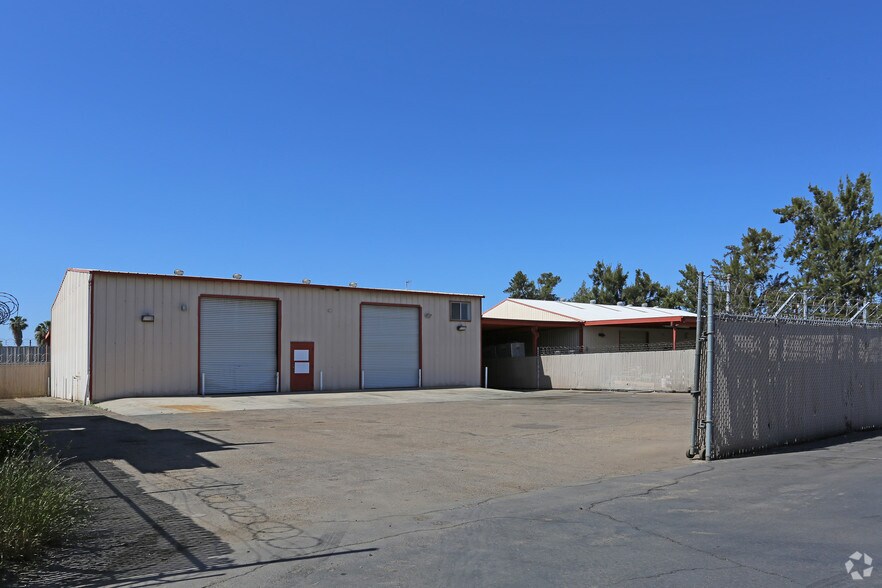 More Photos Of 1540 Pioneer Way, El Cajon Light Distribution For Lease