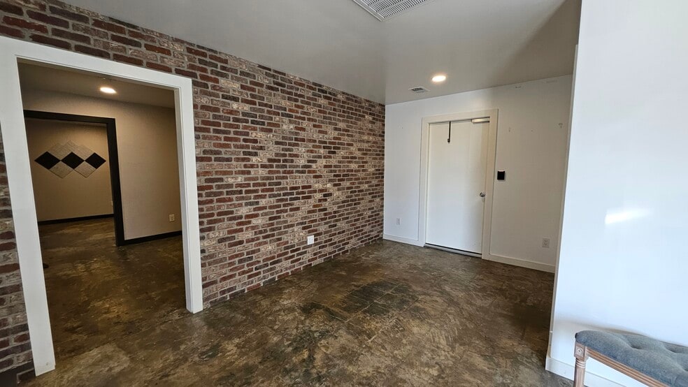 More Photos Of 1211 Holland St, Houston Flex For Sale