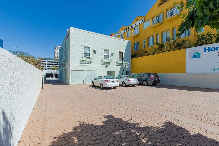 More Photos Of 691 S Harvard Blvd, Los Angeles Medical For Sale