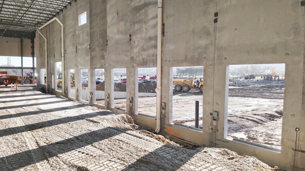 More Photos Of 32-34 Patriot Way, East Fishkill Manufacturing For Lease