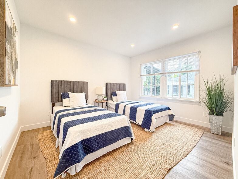 More Photos Of 6112-6114 Saturn St, Los Angeles Apartments For Sale