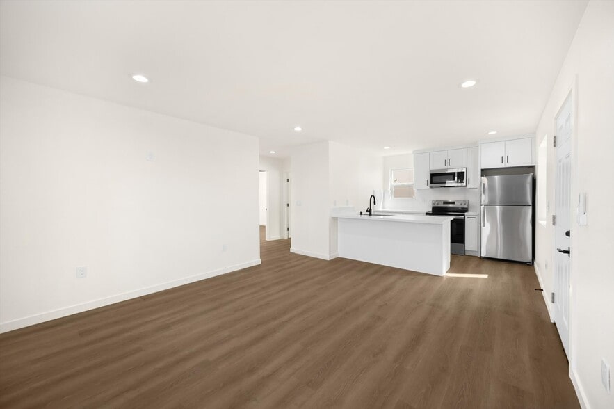 More Photos Of 102 E Avenida San Gabriel, San Clemente Multifamily For Sale