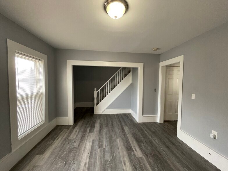More Photos Of 412 Manchester St, Manchester Apartments For Sale