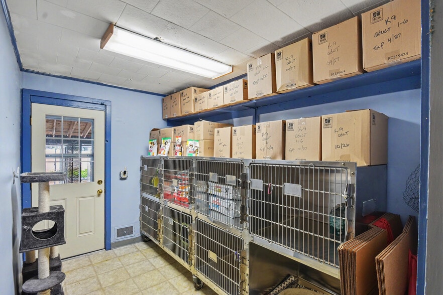 More Photos Of 317 Highway 35 N, Neptune City Veterinarian Kennel For Sale